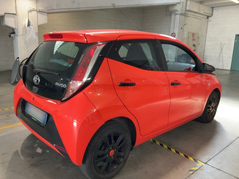 Toyota Aygo 1.0 X-Cite 2014 – снимка 8