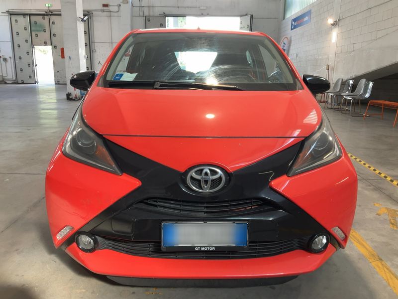 Toyota Aygo 1.0 X-Cite 2014 – снимка 14