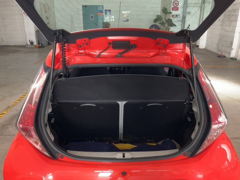 Toyota Aygo 1.0 X-Cite 2014 – снимка 15