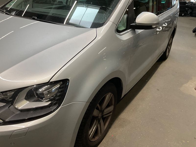 Volkswagen Sharan 2.0 TDI Highline BlueMotion Tech 2015 – снимка 24