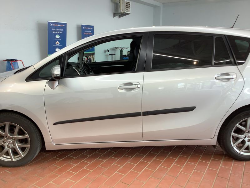 Toyota Verso 1.6 D-4D Executive 2014 – снимка 4