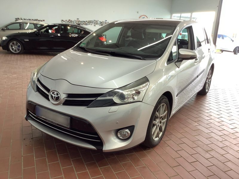 Toyota Verso 1.6 D-4D Executive 2014 – снимка 1