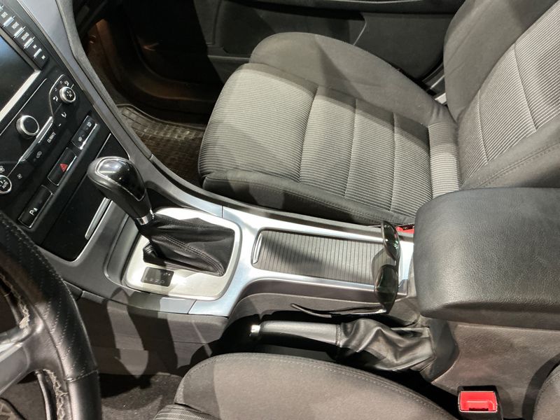 Ford Mondeo 2.2 TDCi Titanium 2011 – снимка 34