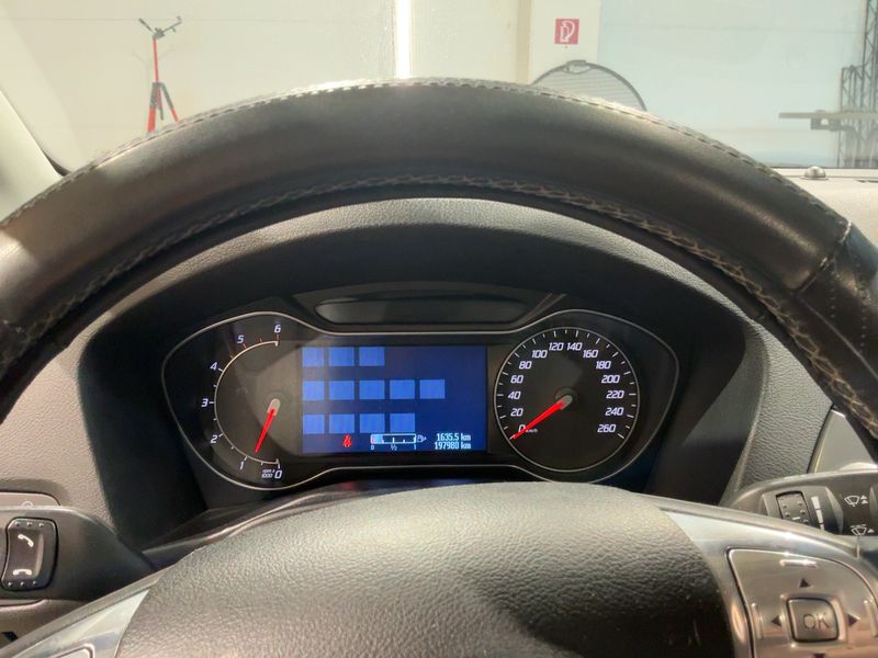 Ford Mondeo 2.2 TDCi Titanium 2011 – снимка 19