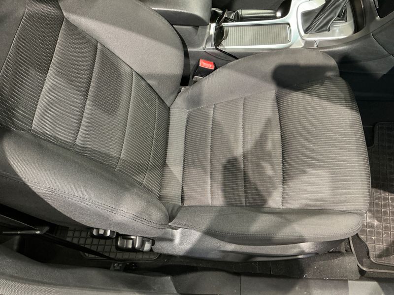 Ford Mondeo 2.2 TDCi Titanium 2011 – снимка 37