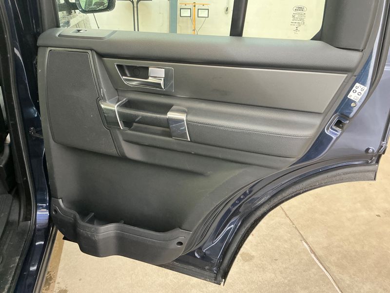 Land Rover Discovery 4 3.0 TD V6 TDV6 S 2015 – снимка 32