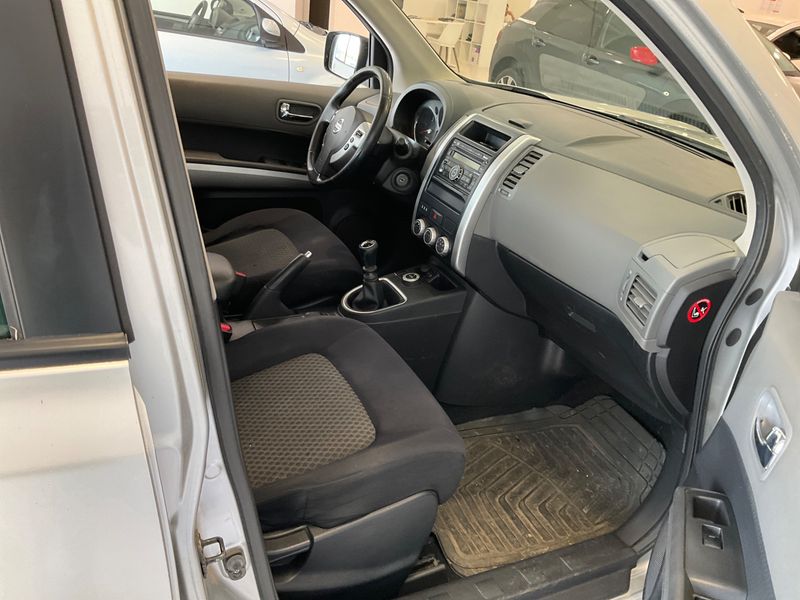 Nissan X-Trail 2.0 dCi SE 4x4 2009 – снимка 3