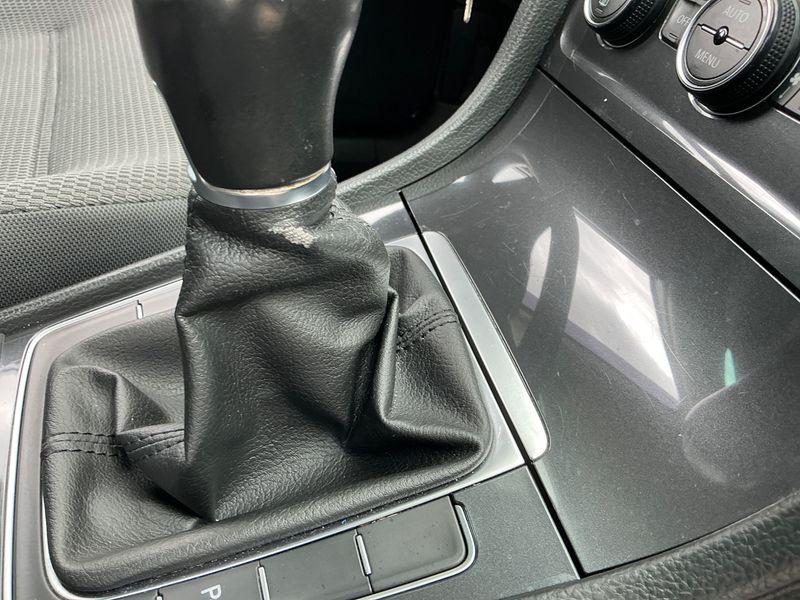 Volkswagen Golf VII 1.6 TDI Comfortline BlueMotion Tech 2017 – снимка на щета 32