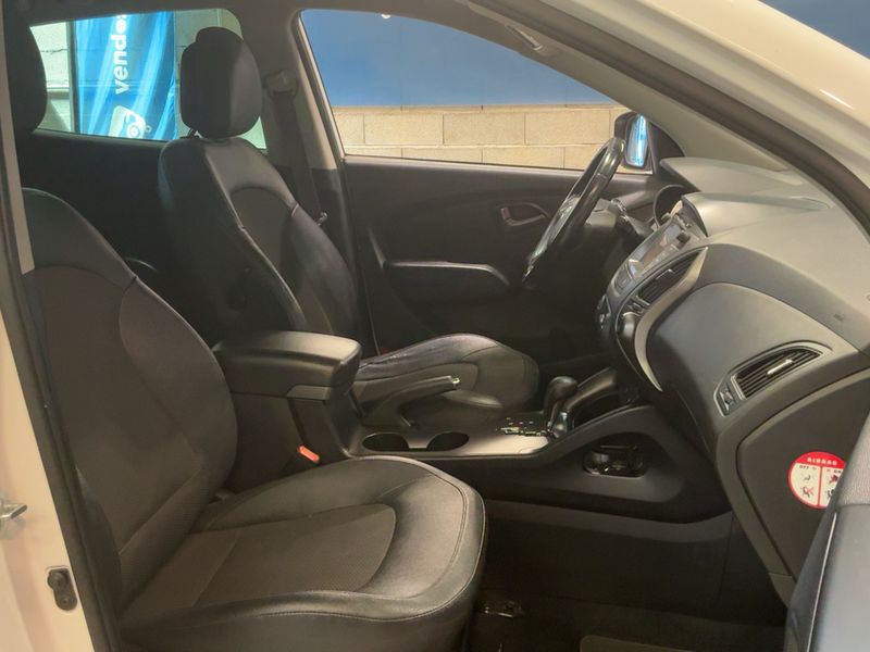 Hyundai ix35 2.0 CRDi Premium AWD 2013 – снимка 16