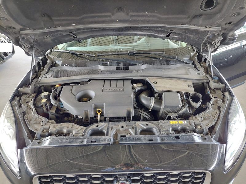 Jaguar E-Pace D165 Mild-Hybrid S AWD 2021 – снимка 8
