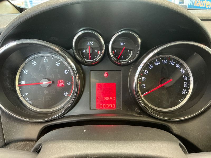 Opel Astra 1.4 Turbo Selection 2012 – снимка 4