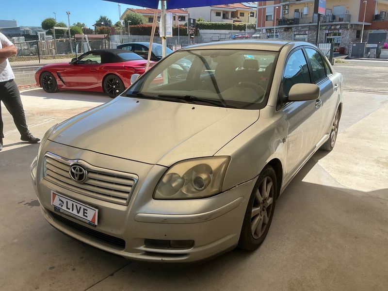 Toyota Avensis 1.8 Sol 2004 – снимка 1