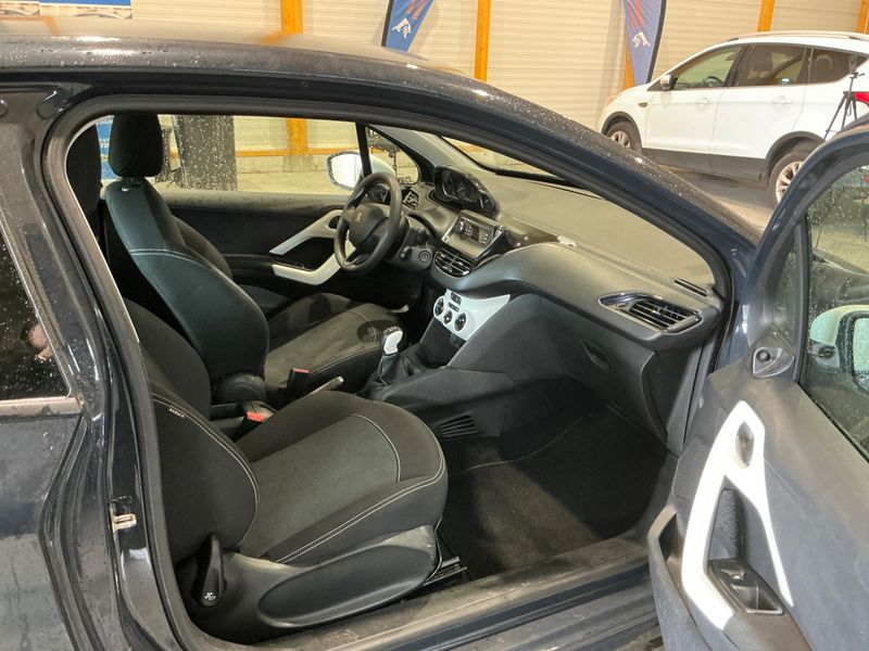Peugeot 208 1.2 PureTech Like 2018 – снимка 3