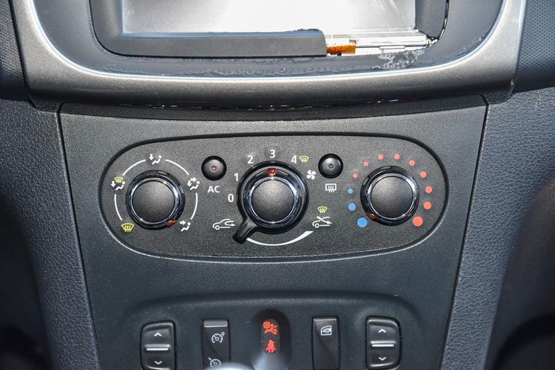 Dacia Sandero 1.5 dCi Stepway Prestige 2013 – снимка 23