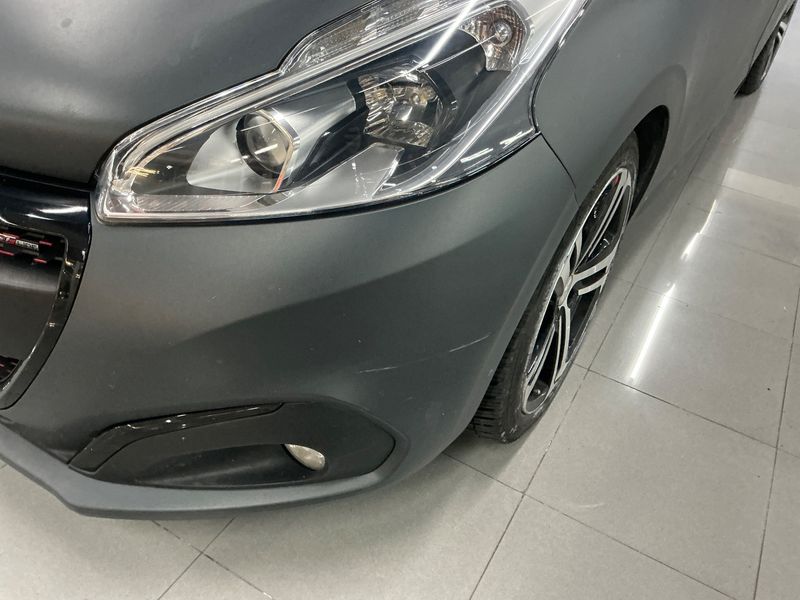 Peugeot 208 1.6 Blue-HDi GT Line 2017 – снимка 36