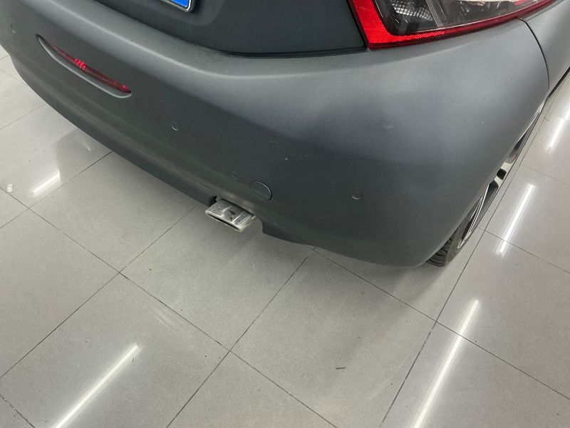 Peugeot 208 1.6 Blue-HDi GT Line 2017 – снимка 32