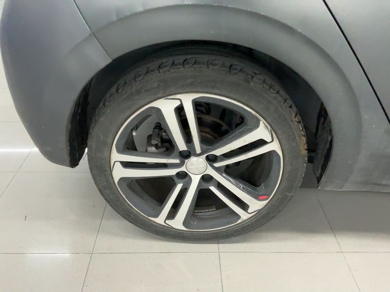 Peugeot 208 1.6 Blue-HDi GT Line 2017 – снимка 9