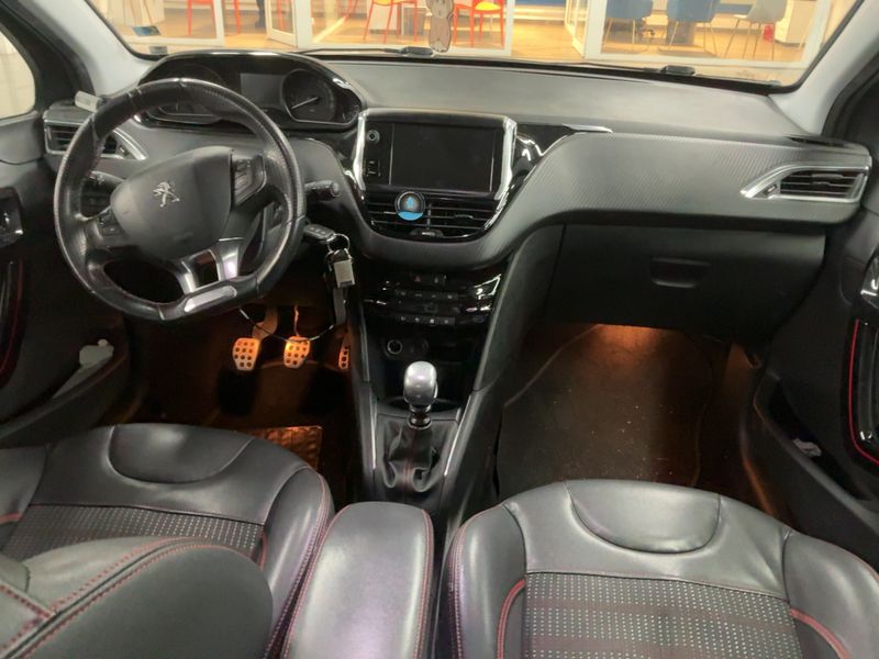 Peugeot 208 1.6 Blue-HDi GT Line 2017 – снимка 17