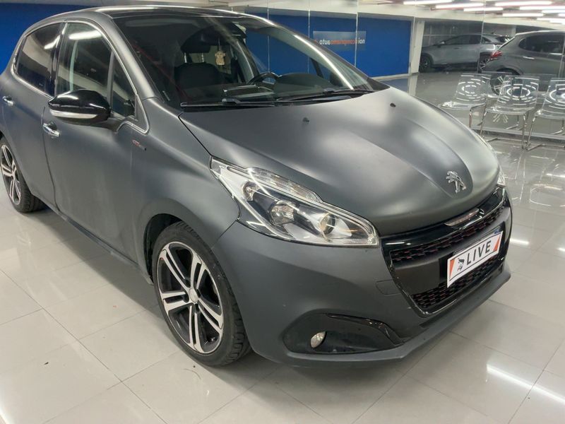 Peugeot 208 1.6 Blue-HDi GT Line 2017 – снимка 12