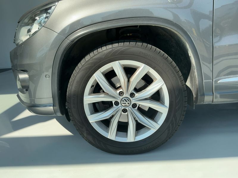 Volkswagen Tiguan 2.0 TDI Sport & Style 4Motion BlueMotion Tech 2015 – снимка 3