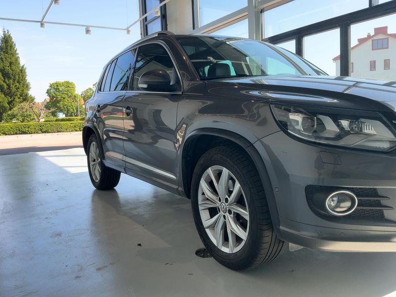 Volkswagen Tiguan 2.0 TDI Sport & Style 4Motion BlueMotion Tech 2015 – снимка 12