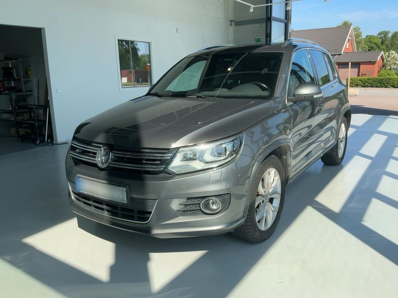 Volkswagen Tiguan 2.0 TDI Sport & Style 4Motion BlueMotion Tech 2015 – снимка 1