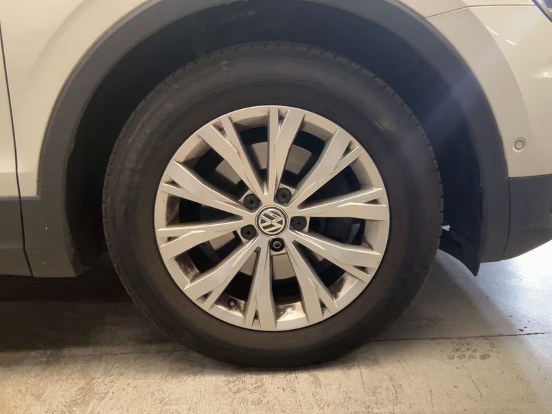 Volkswagen Tiguan 2.0 TDI Comfortline BlueMotion Tech 2018 – снимка 11