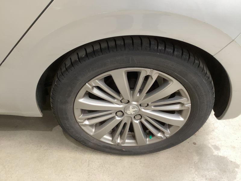 Peugeot 208 1.2 e-VTi Style 2018 – снимка 5
