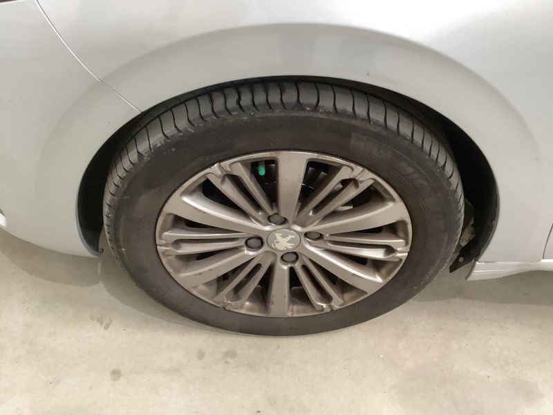 Peugeot 208 1.2 e-VTi Style 2018 – снимка 3