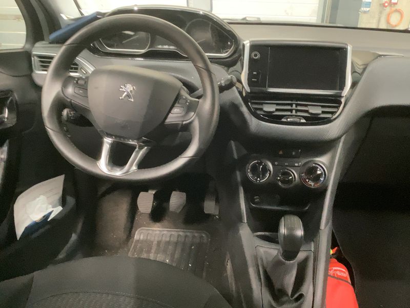 Peugeot 208 1.2 e-VTi Style 2018 – снимка 17