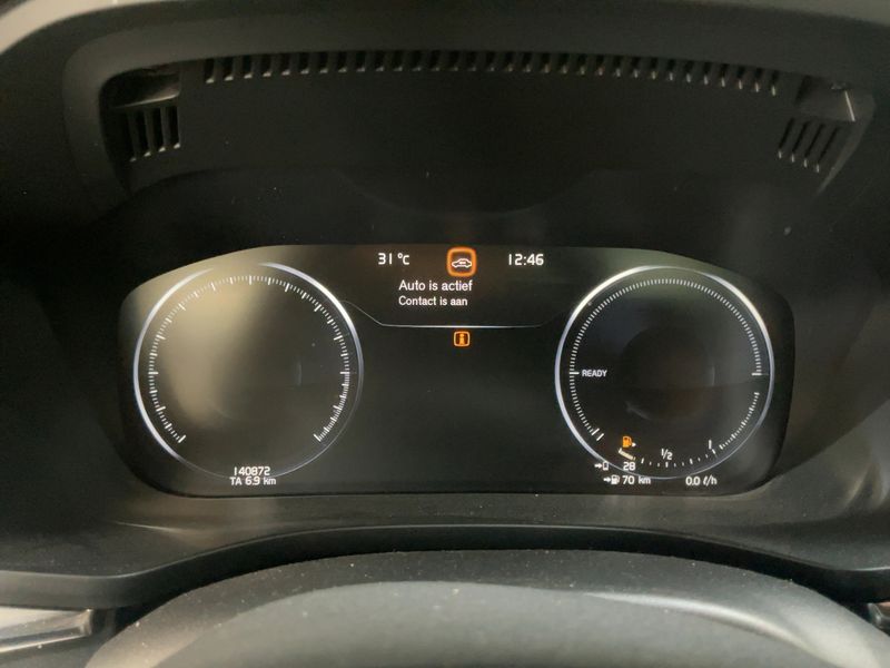 Volvo XC60 2.0 T6 Plug-in Hybrid R Design AWD 2020 – снимка 18