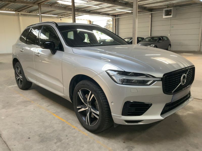 Volvo XC60 2.0 T6 Plug-in Hybrid R Design AWD 2020 – снимка 12
