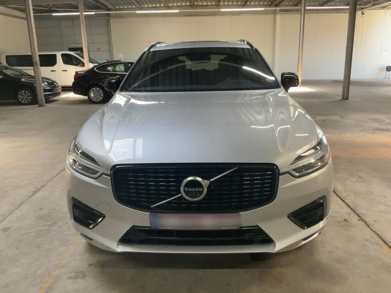 Volvo XC60 2.0 T6 Plug-in Hybrid R Design AWD 2020 – снимка 14