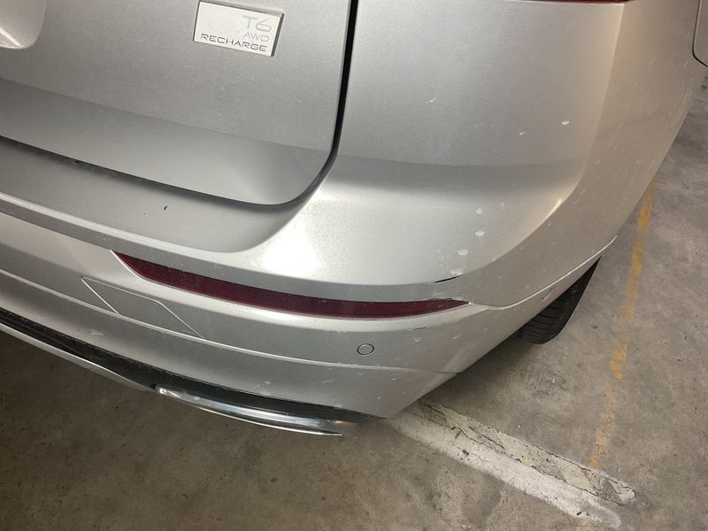 Volvo XC60 2.0 T6 Plug-in Hybrid R Design AWD 2020 – снимка 31