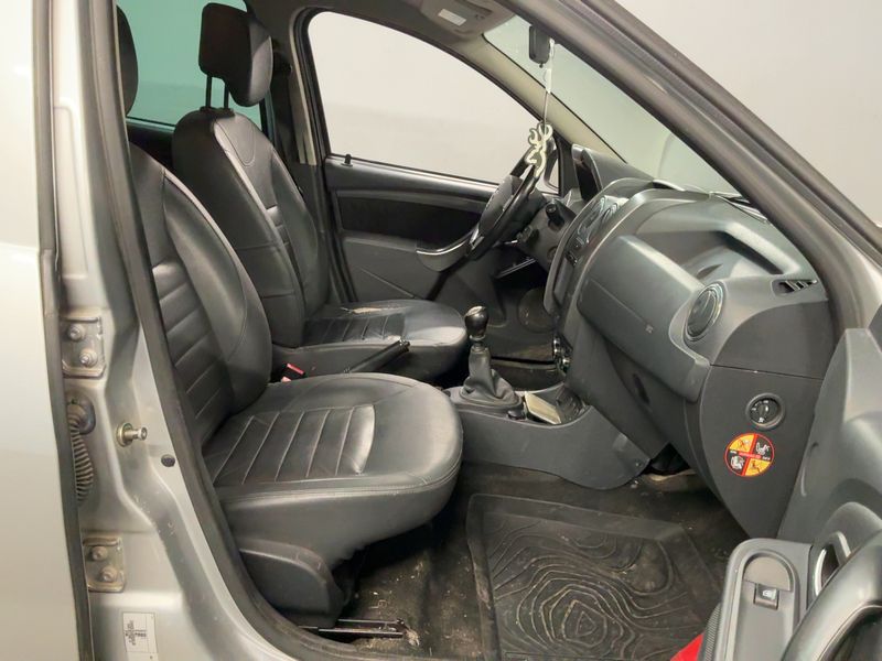 Dacia Duster 1.5 dCi Prestige 4x2 2015 – снимка 16