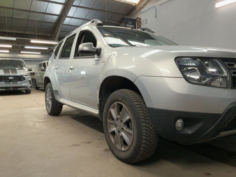 Dacia Duster 1.5 dCi Prestige 4x2 2015 – снимка 12