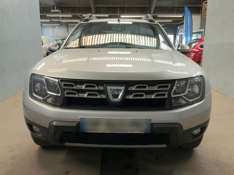 Dacia Duster 1.5 dCi Prestige 4x2 2015 – снимка 14