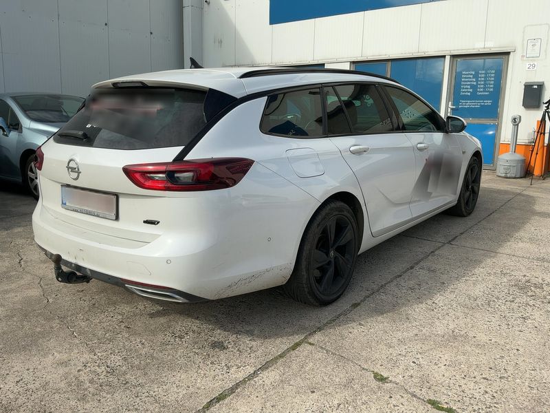 Opel Insignia Sports Tourer 2.0 CDTI Business Innovation 4x4 2018 – снимка 8