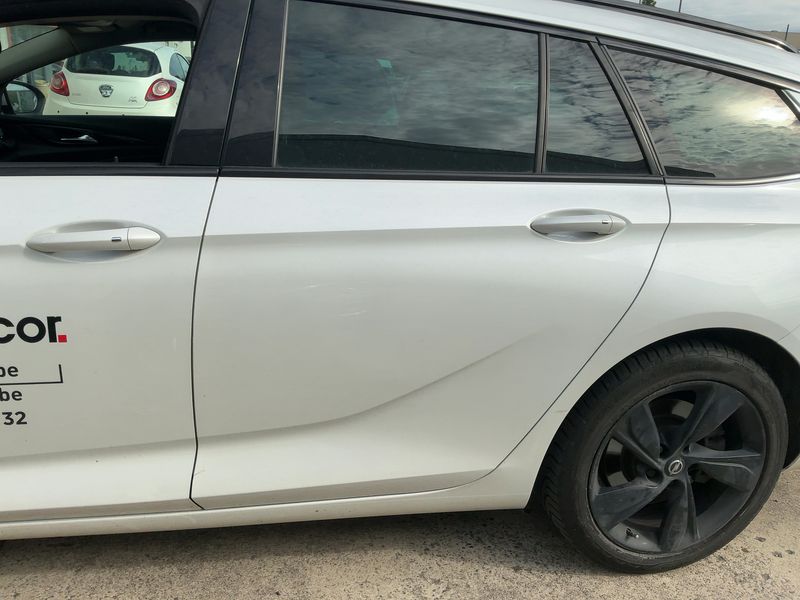 Opel Insignia Sports Tourer 2.0 CDTI Business Innovation 4x4 2018 – снимка 4