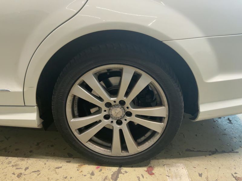 Mercedes-Benz C-Klasse C 300 4Matic Avantgarde 2011 – снимка 5