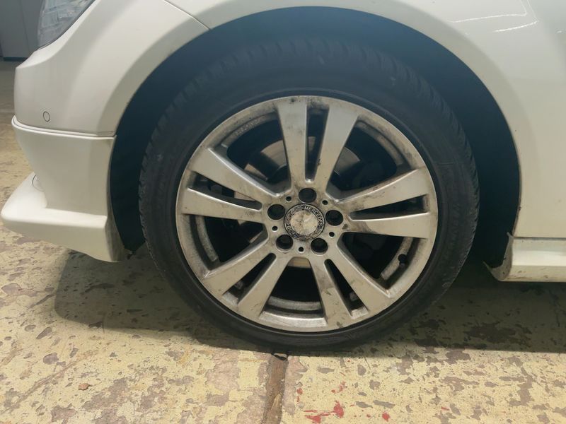 Mercedes-Benz C-Klasse C 300 4Matic Avantgarde 2011 – снимка 3