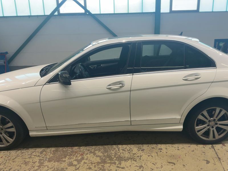 Mercedes-Benz C-Klasse C 300 4Matic Avantgarde 2011 – снимка 4