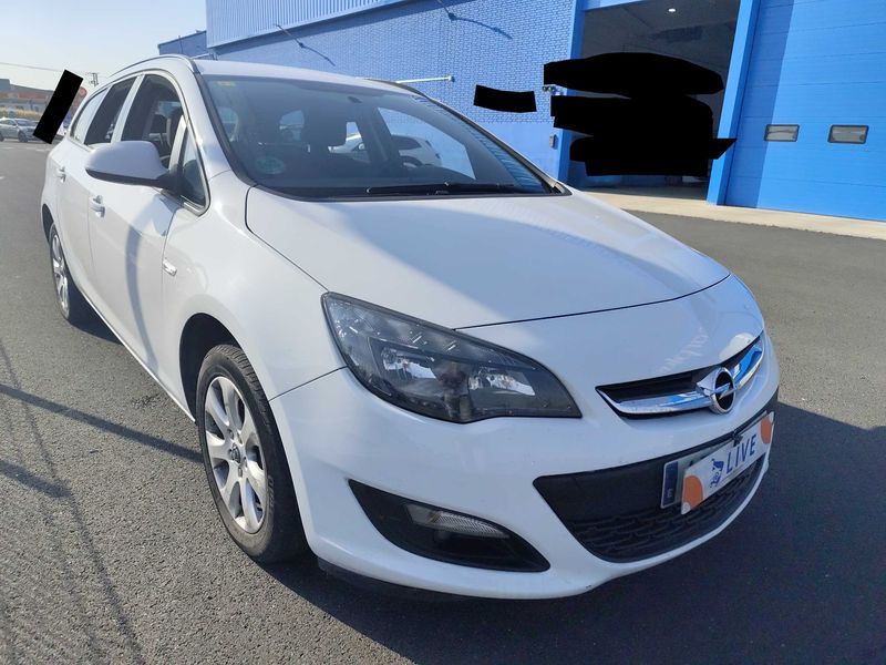 Opel Astra 1.6 CDTI DPF Selective 2015 – снимка 6