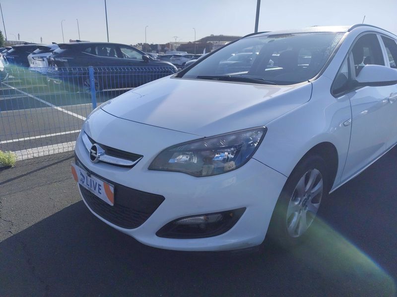 Opel Astra 1.6 CDTI DPF Selective 2015 – снимка 2