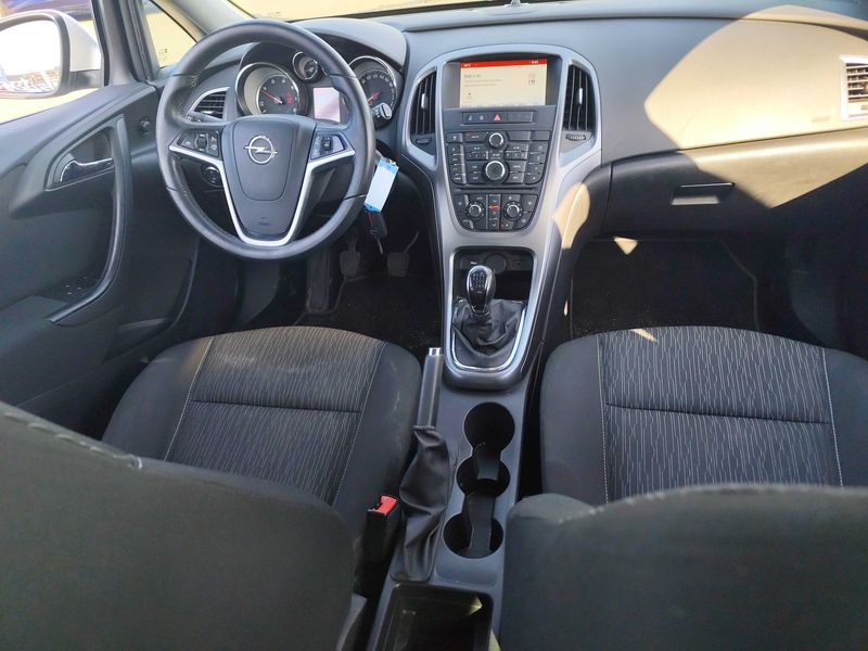 Opel Astra 1.6 CDTI DPF Selective 2015 – снимка 11