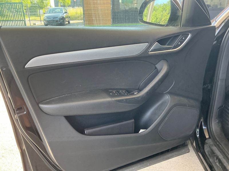 Audi Q3 2.0 TDI Ambiente 2013 – снимка 28