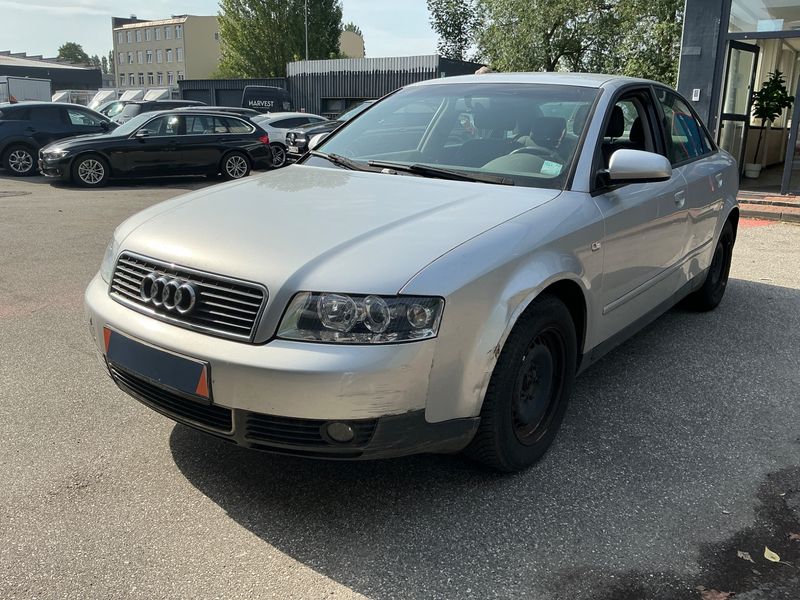 Audi A4 1.6 2002 – снимка 1