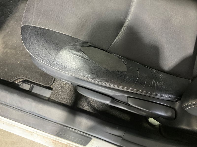 Toyota Prius 1.8 Executive 2013 – снимка 30