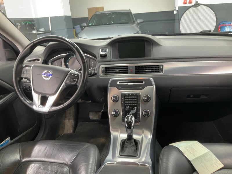 Volvo V70 2.0 D4 Momentum 2014 – снимка 18