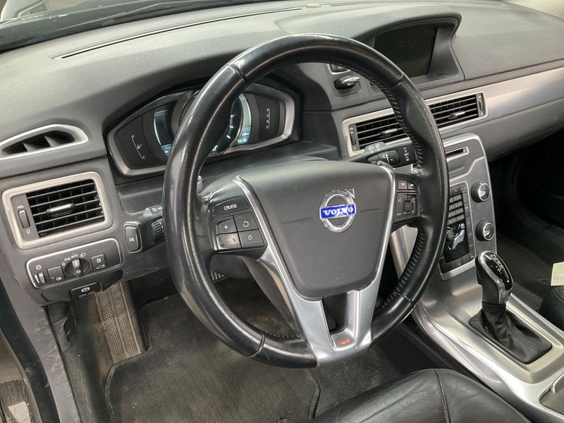 Volvo V70 2.0 D4 Momentum 2014 – снимка 32